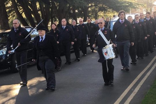 mandy-weldon-leading-a-funeral-in-bournemouth